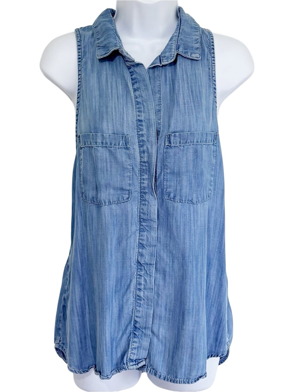 CLOTH & STONE Chambray Sleeveless Button Front Tencel Blouse Top Medium Blue